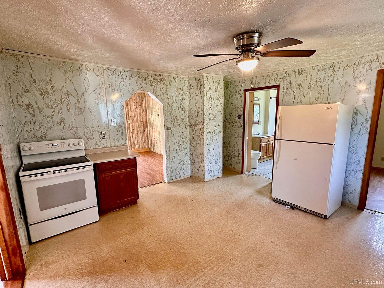 406 Gold St Negaunee, MI 49866 - Thumbnail 3