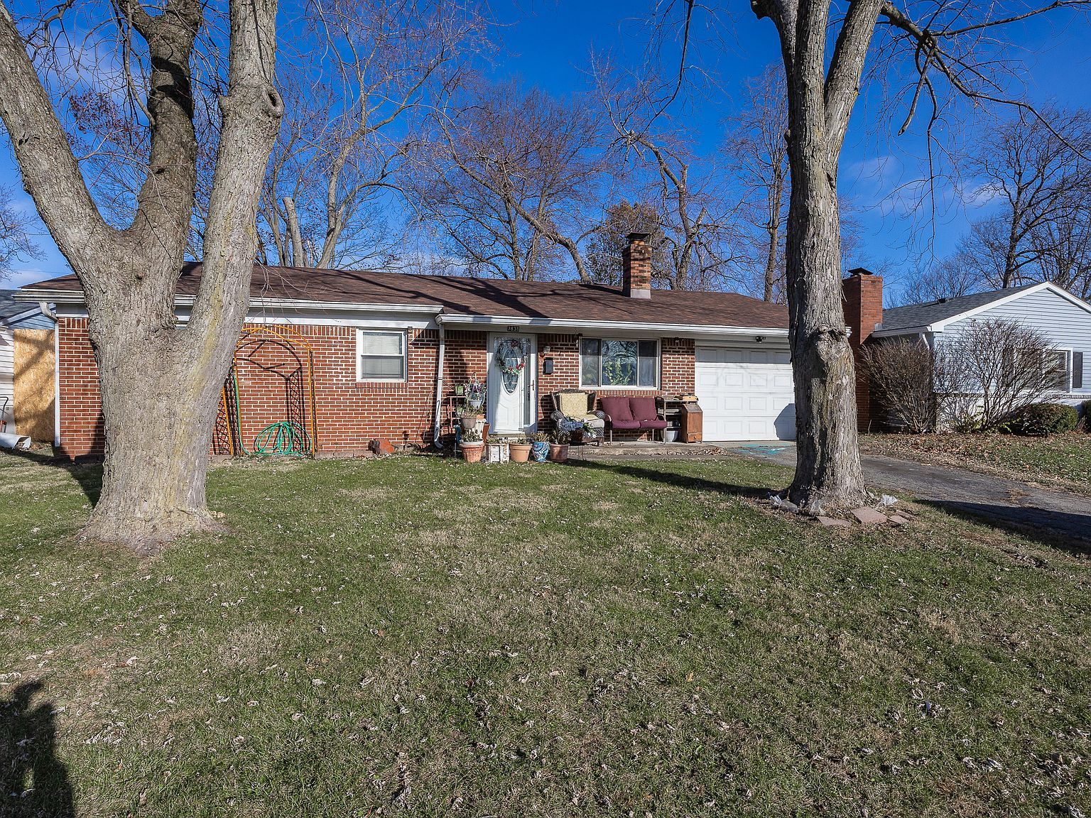 7838 Ridgewood Dr Indianapolis, IN 46226 - Thumbnail 3