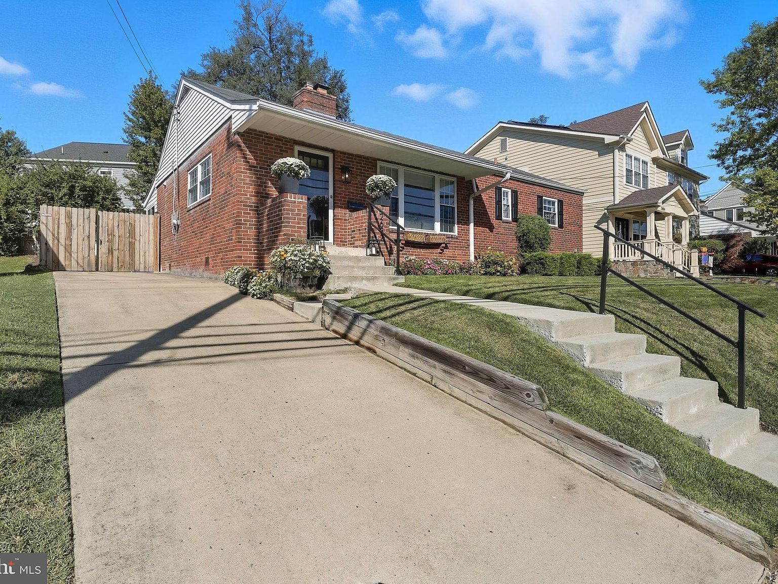 2632 N Sycamore St Arlington, VA 22207 - Thumbnail 3