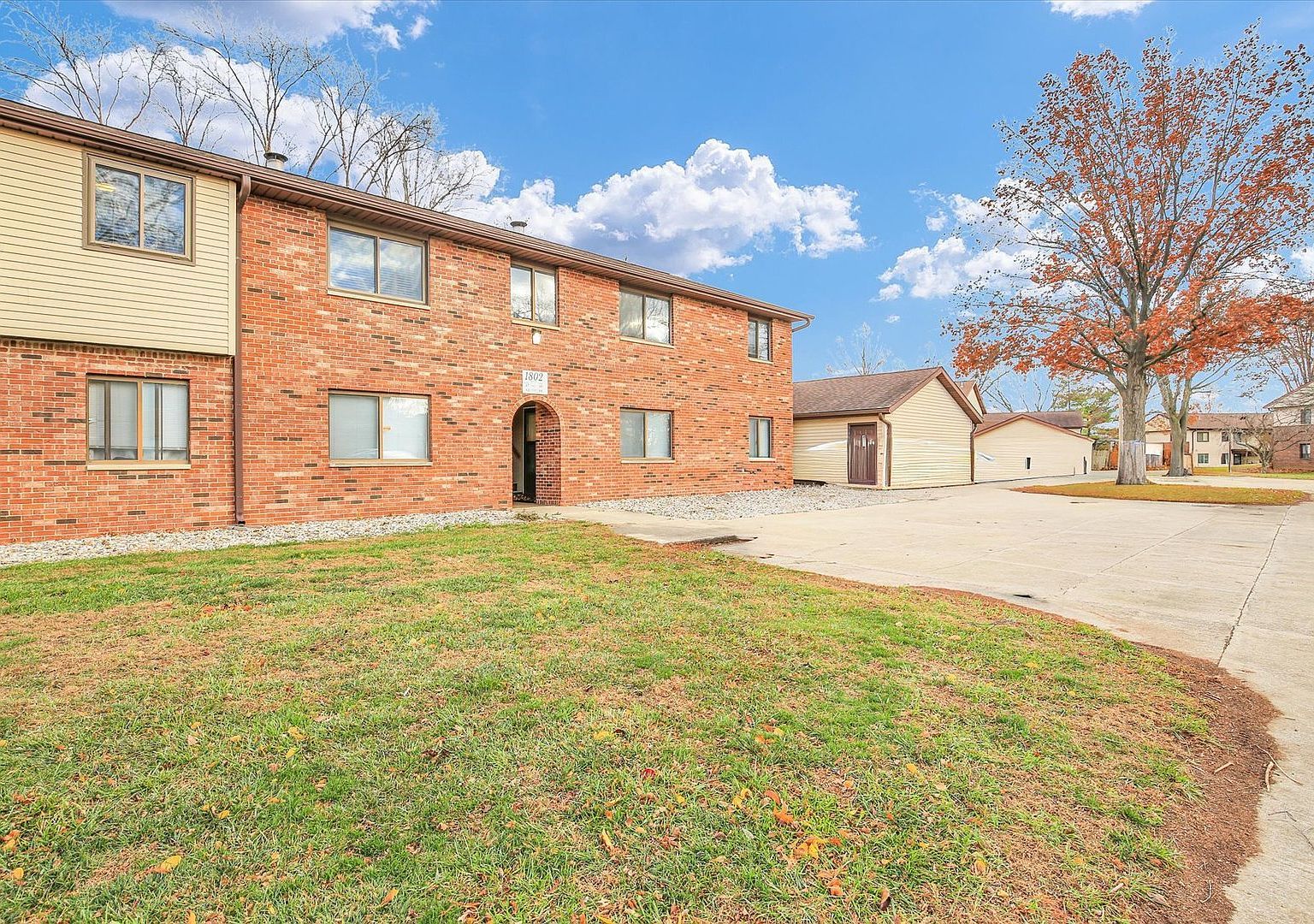 1802 Beck Dr APT 7 Urbana, IL 61802 - Thumbnail 3