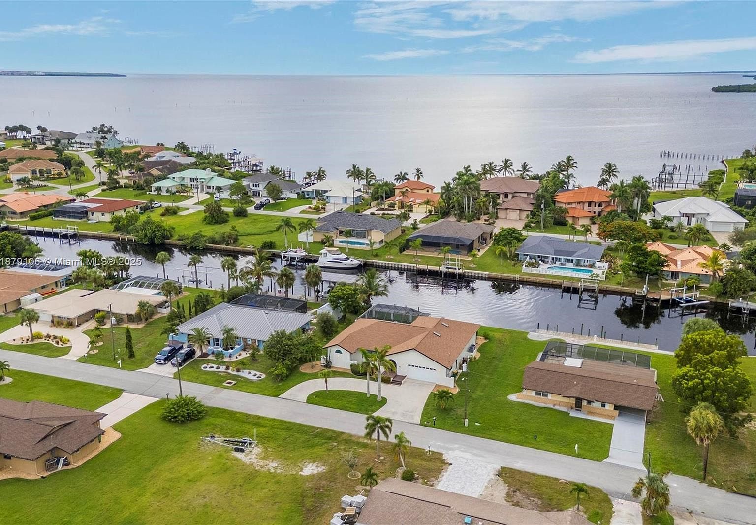 105 Sinclair St SE Pt Charlotte, FL 33952 - Thumbnail 3