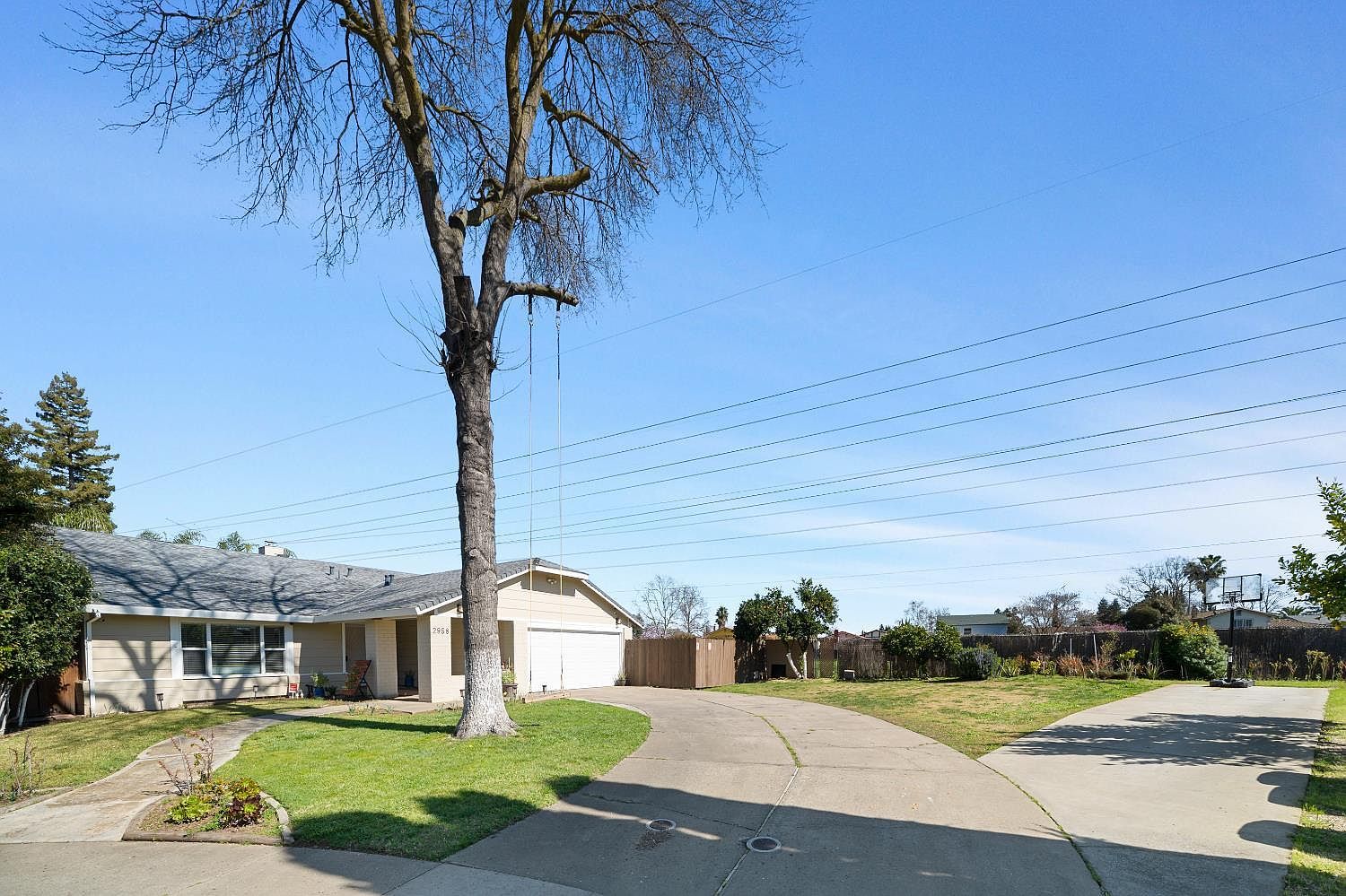 2958 Erin Dr Sacramento, CA 95833 - Thumbnail 3