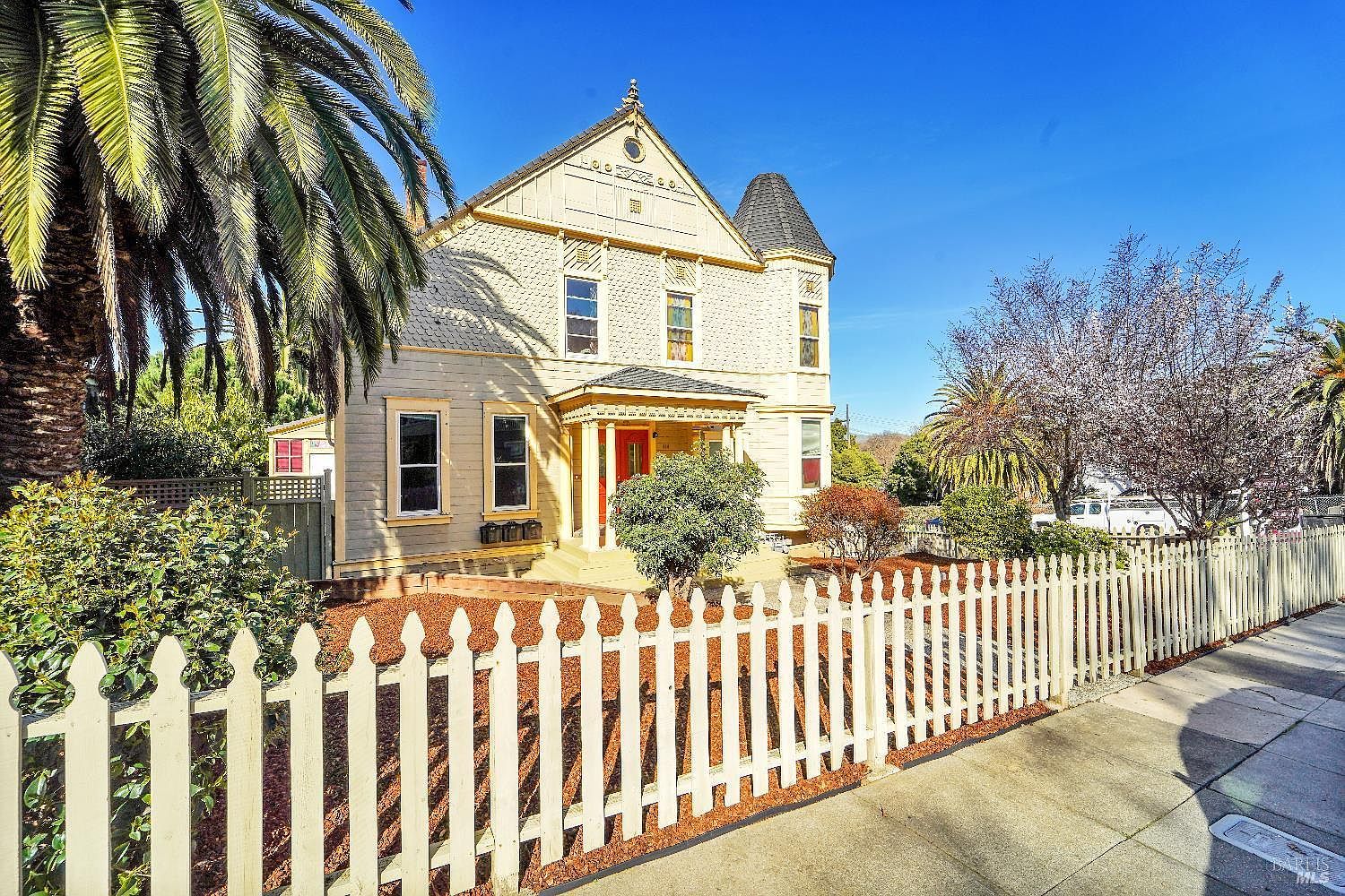 844 Kentucky St Vallejo, CA 94590 - Thumbnail 3