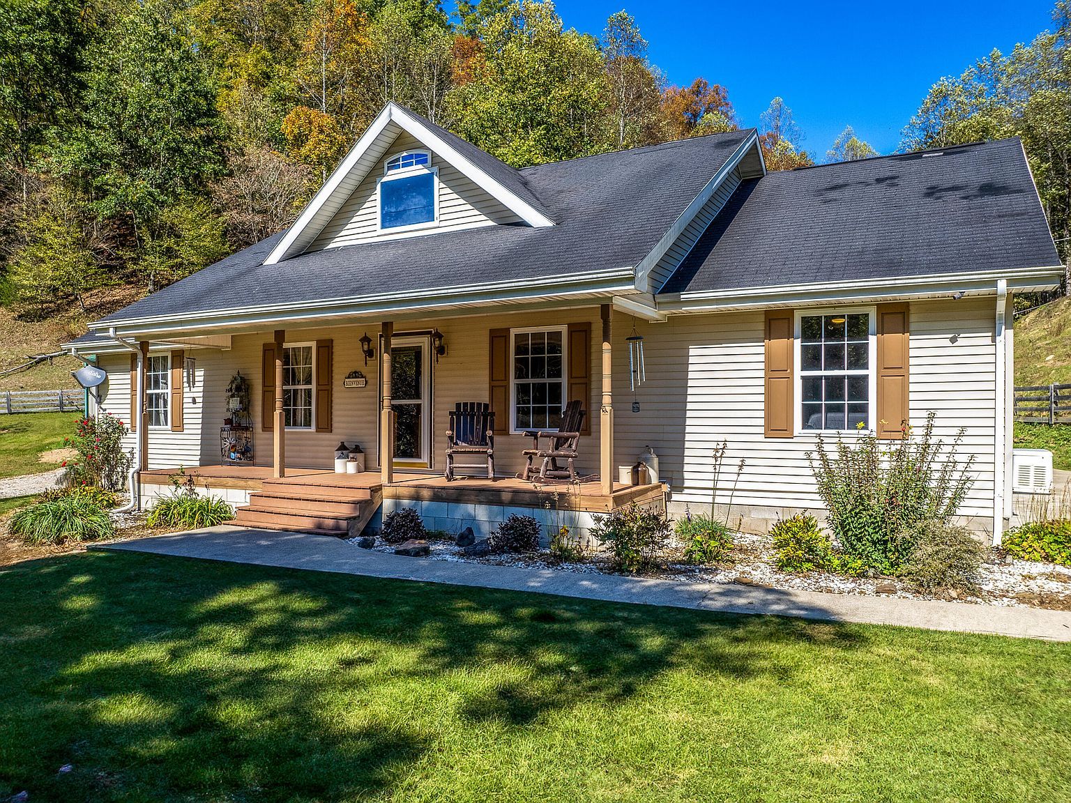 1173 Gun Creek Rd Salyersville, KY 41465 - Thumbnail 3