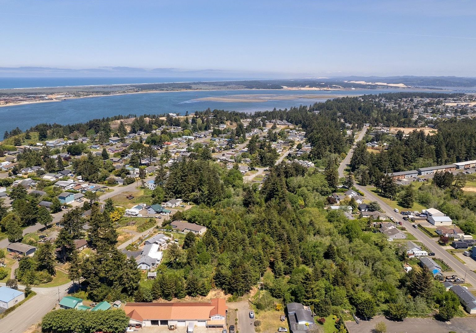 283 N Main St Coos Bay, OR 97420 - Thumbnail 3