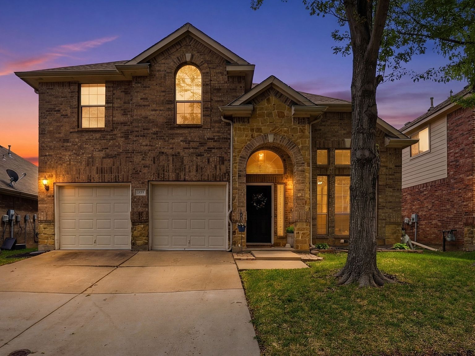 2451 Beachview Dr Grand Prairie, TX 75054 - Thumbnail 3