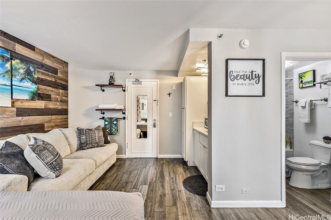 134 Kapahulu Ave #700 Honolulu, HI 96815 - Thumbnail 3