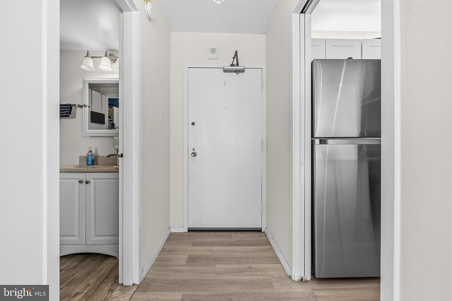 5500 Friendship Blvd APT 2401N Chevy Chase, MD 20815 - Thumbnail 3