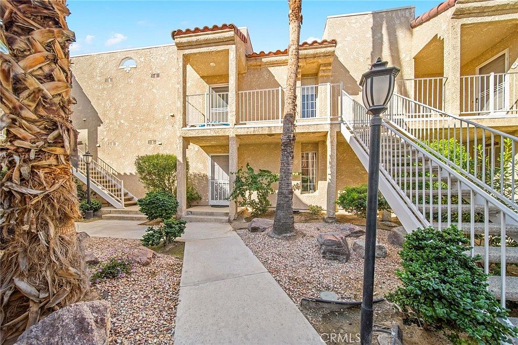 2700 Lawrence Crossley Rd #4 Palm Springs, CA 92264 - Thumbnail 3