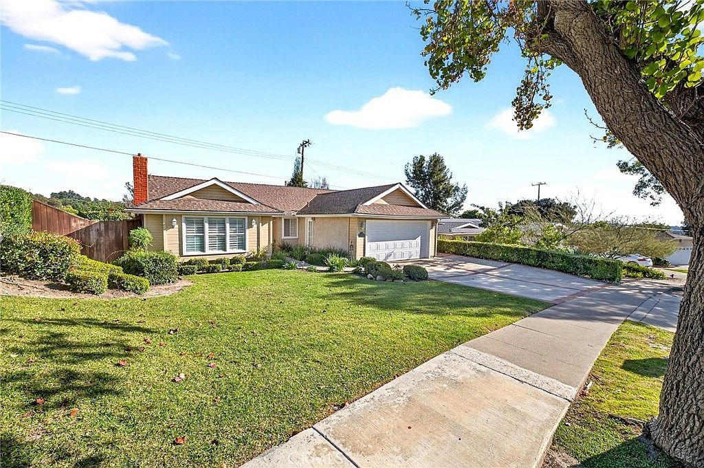 1252 Tamarack Ave Brea, CA 92821 - Thumbnail 3