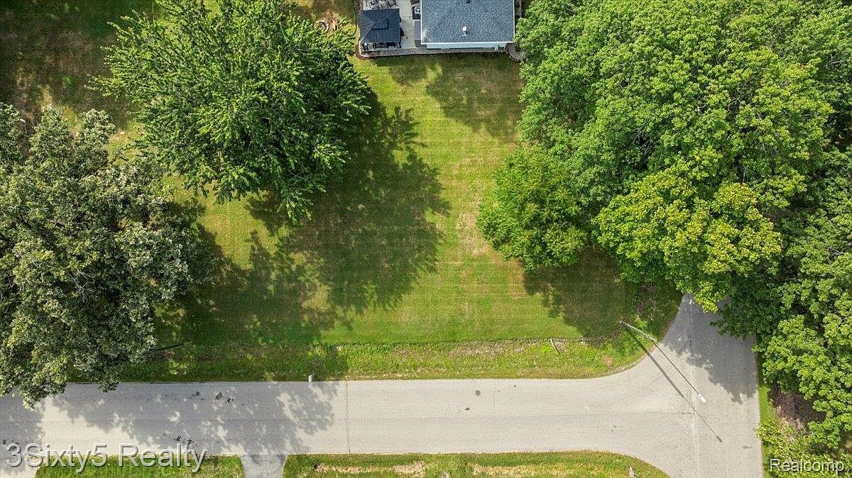 20223 Newman Dr Brownstown, MI 48183 - Thumbnail 3