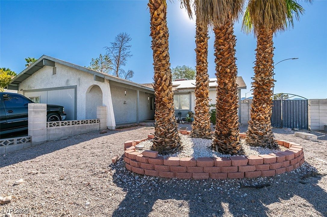 1816 N Torrey Pines Dr Las Vegas, NV 89108 - Thumbnail 3