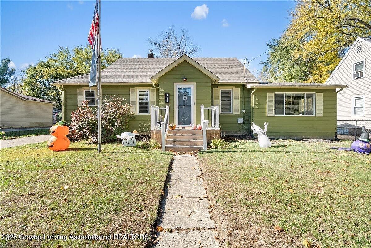 1947 Maple St Holt, MI 48842 - Thumbnail 3