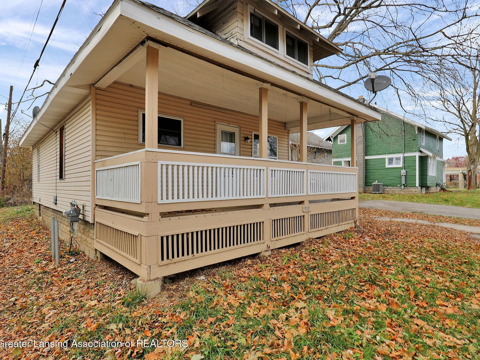 910 S Holmes St Lansing, MI 48912 - Thumbnail 3