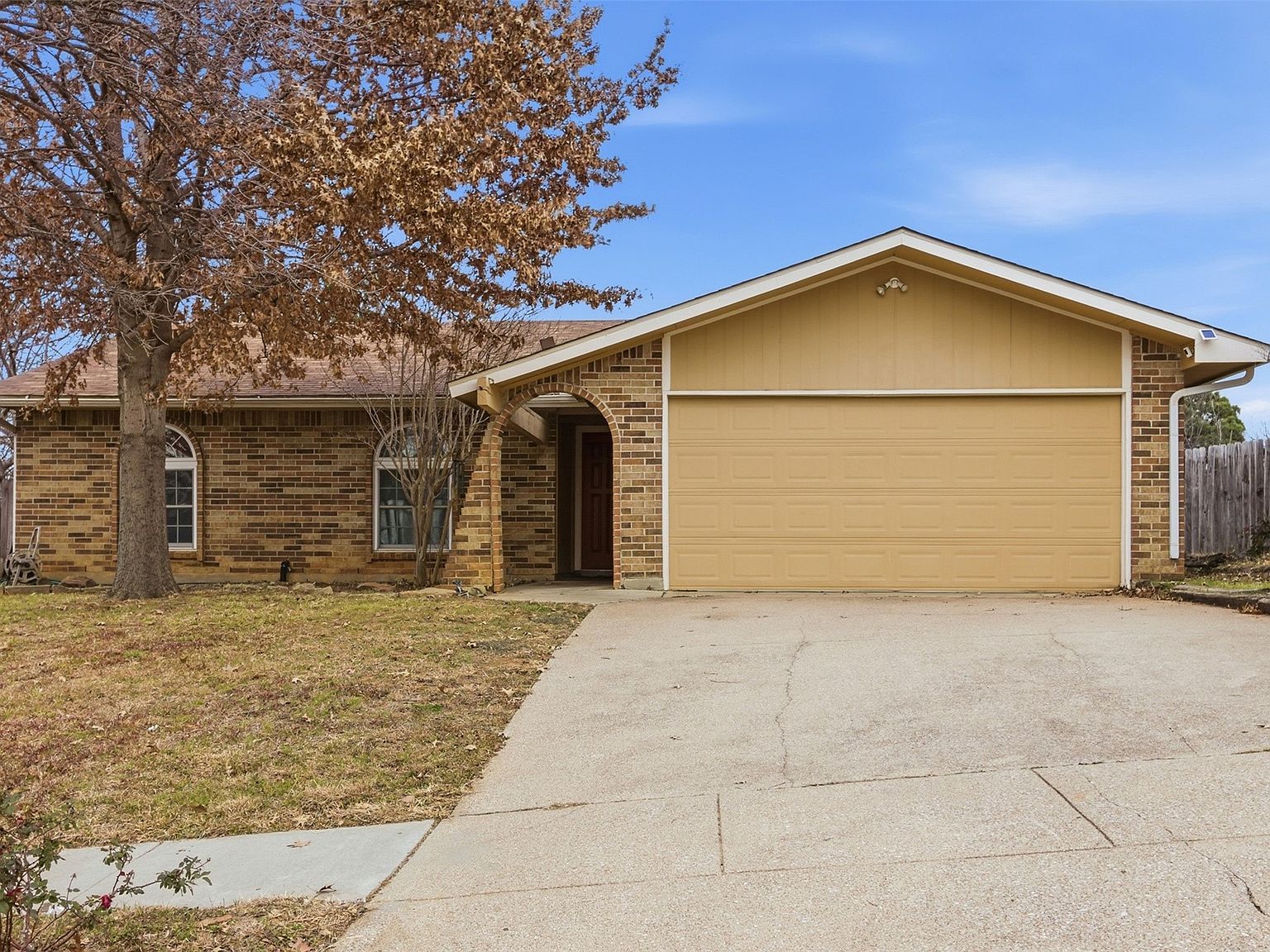 4217 Glen Pines Dr Arlington, TX 76016 - Thumbnail 3