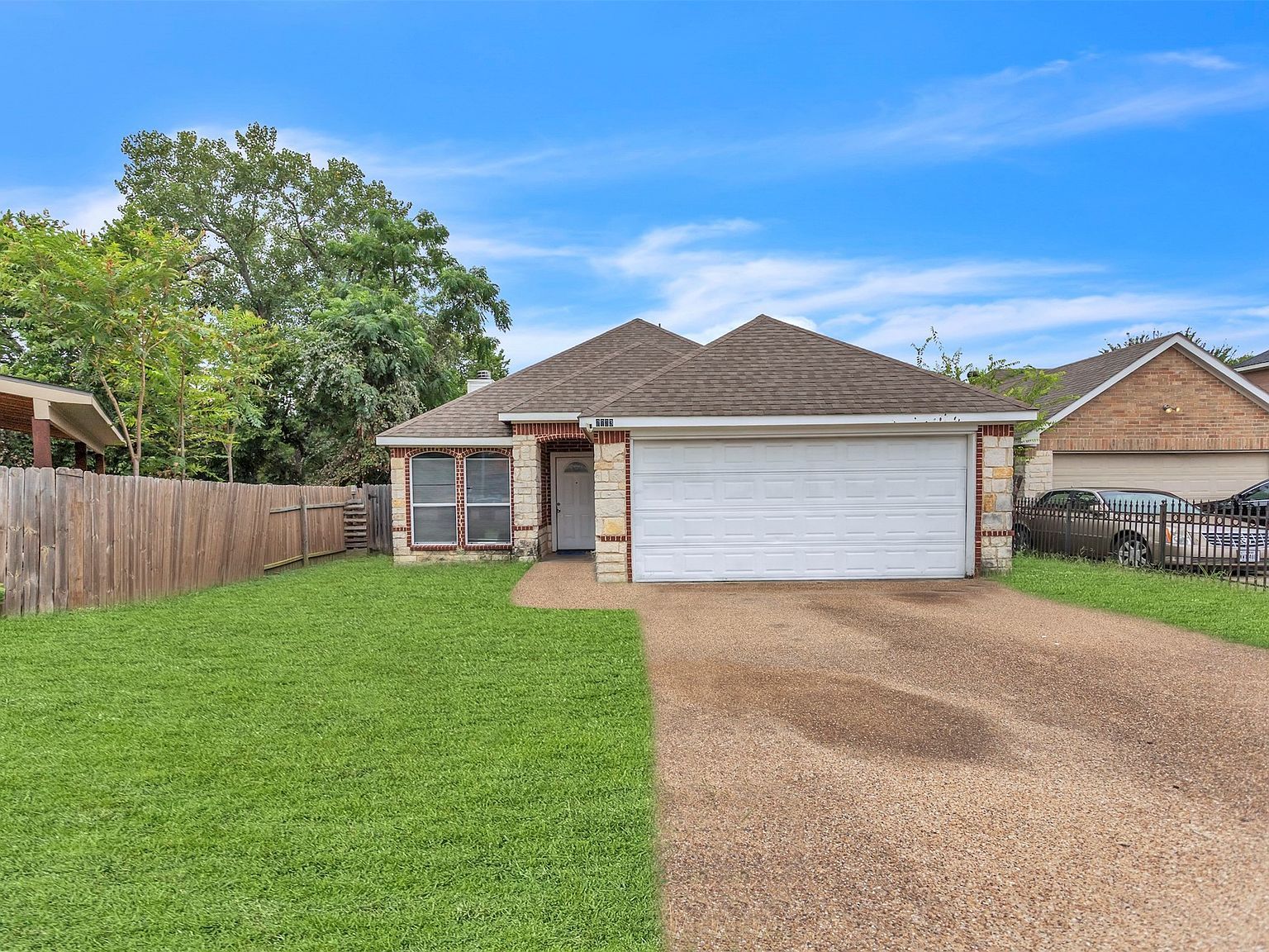 2933 Curvilinear Ct Dallas, TX 75227 - Thumbnail 3