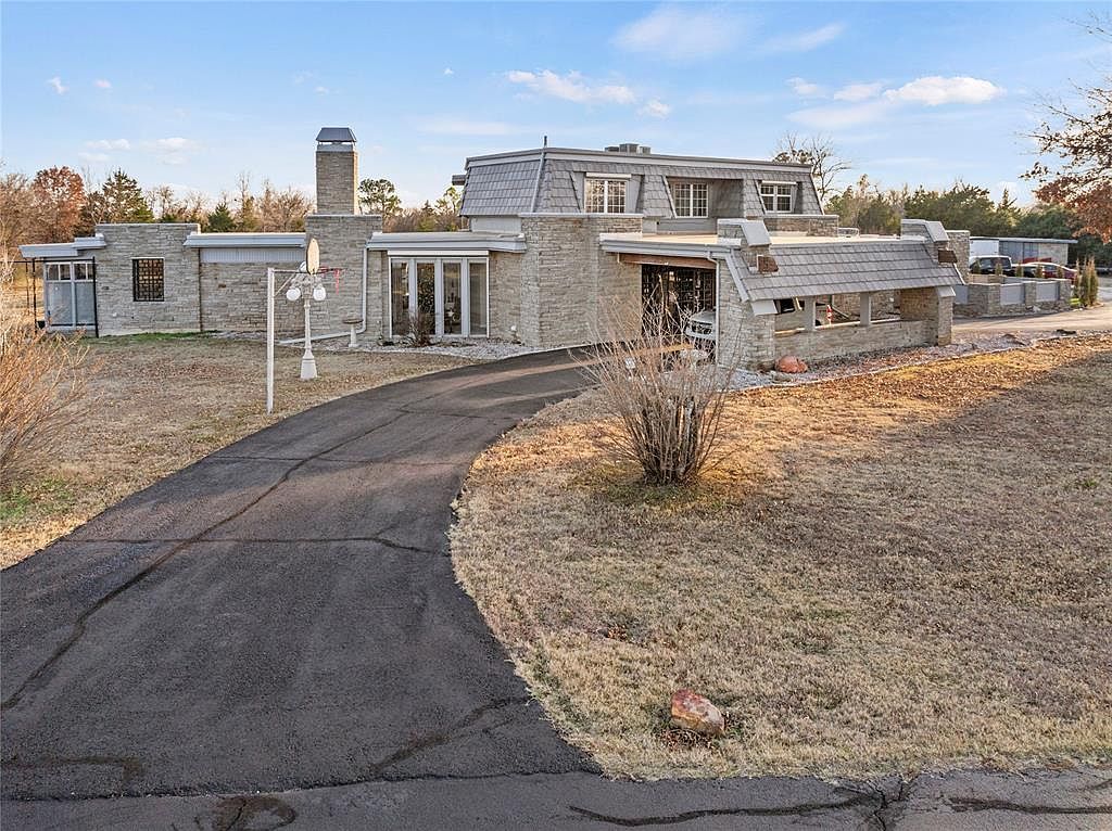 2961 Twin Acres Dr Norman, OK 73071 - Thumbnail 3