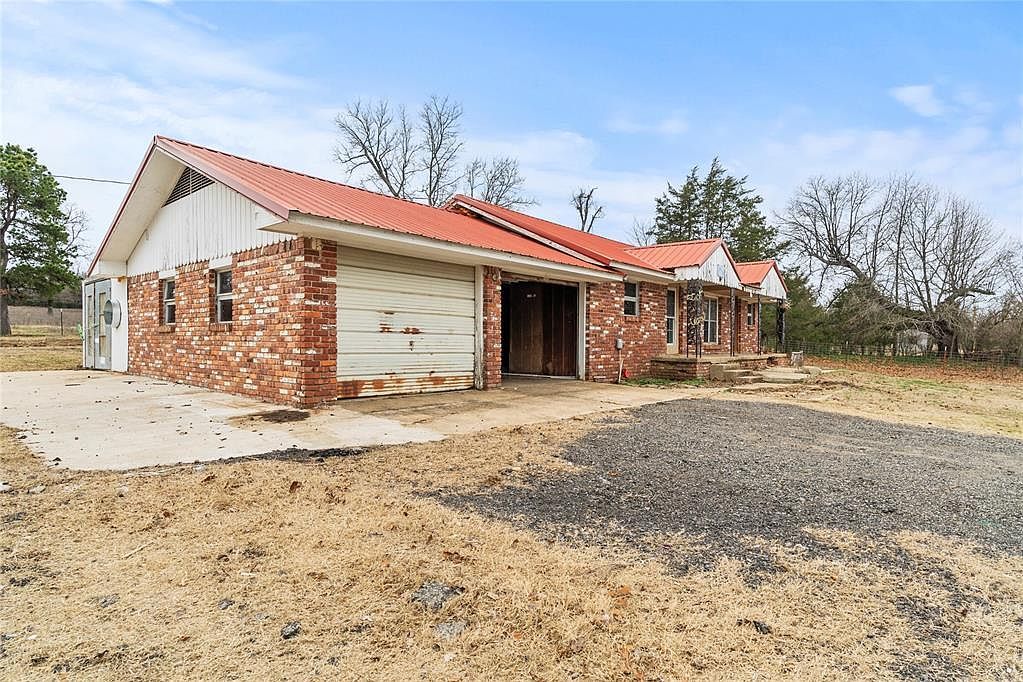 11710 W Highway 9 Stigler, OK 74462 - Thumbnail 3