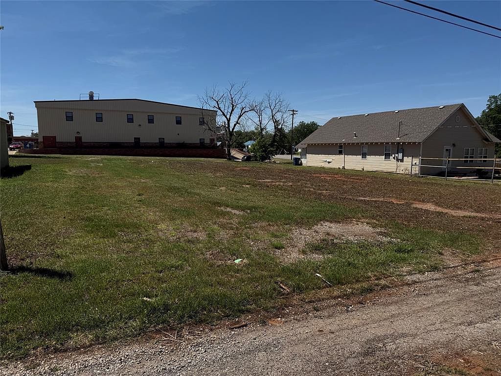 215 N Market St LOT 10 Cordell, OK 73632 - Thumbnail 3