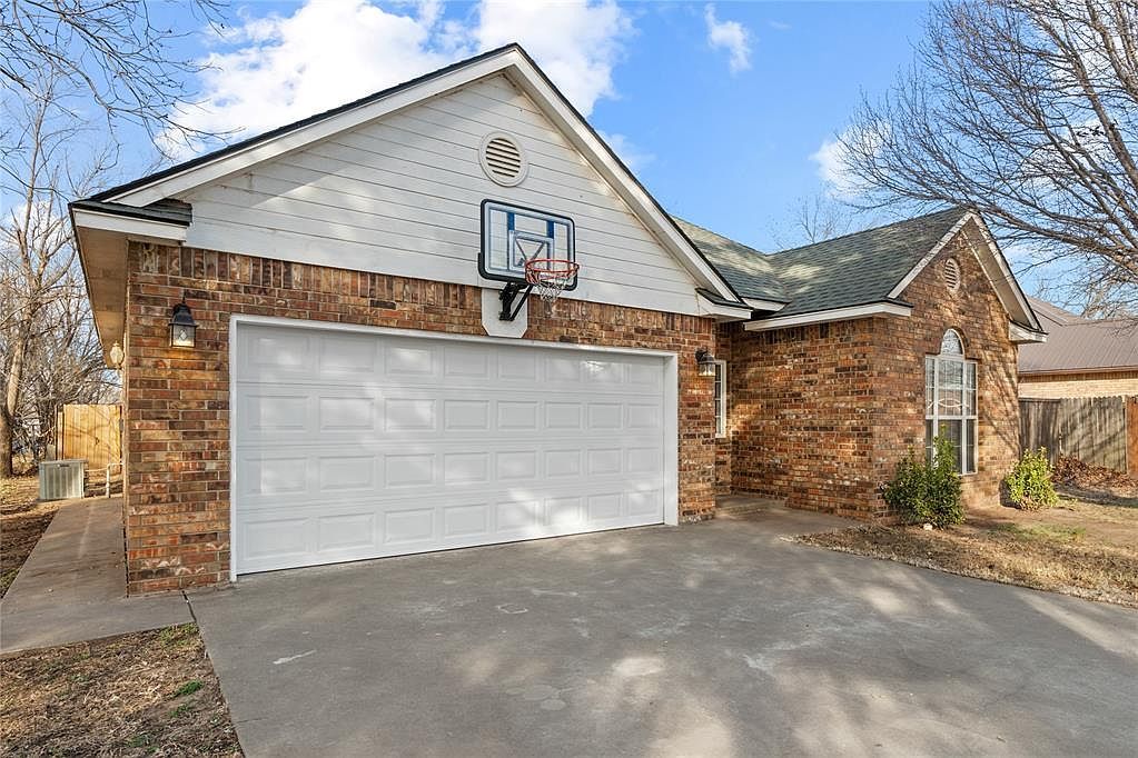 1007 N Market Ave Watonga, OK 73772 - Thumbnail 3