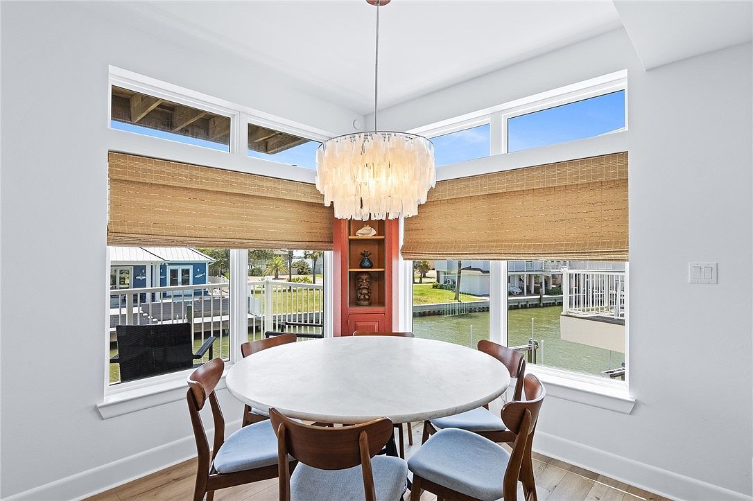 38 Mazatlan Dr APT 11 Rockport, TX 78382 - Thumbnail 3