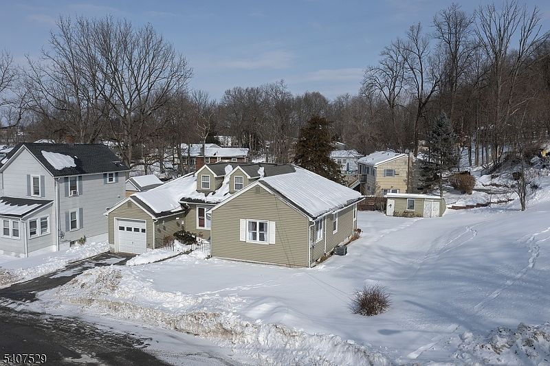 21 Spring St Ogdensburg, NJ 07439 - Thumbnail 3