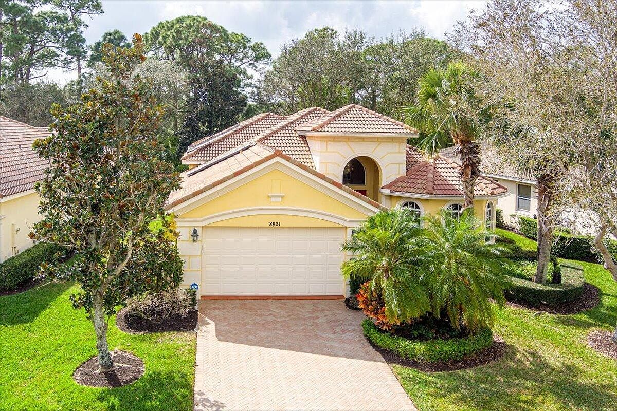 8821 Champions Way Port Saint Lucie, FL 34986 - Thumbnail 3