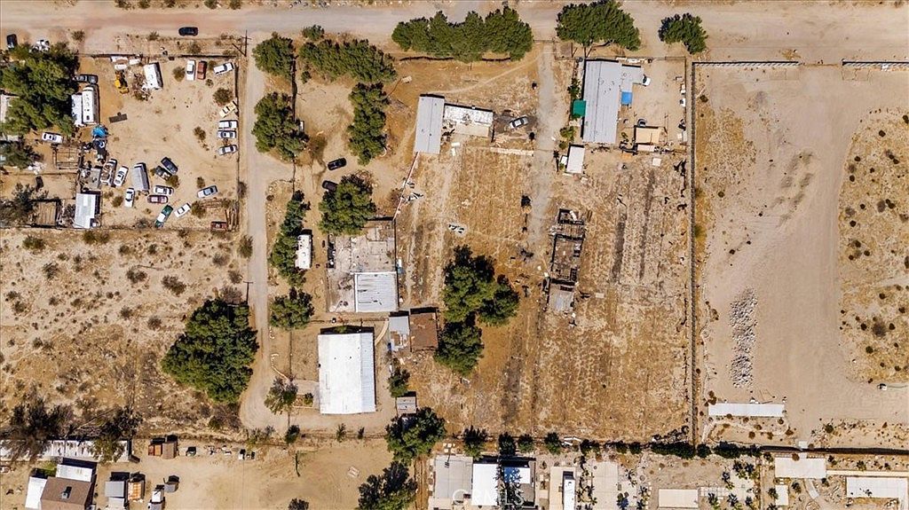 17750 Bubbling Wells Rd Desert Hot Springs, CA 92241 - Thumbnail 3