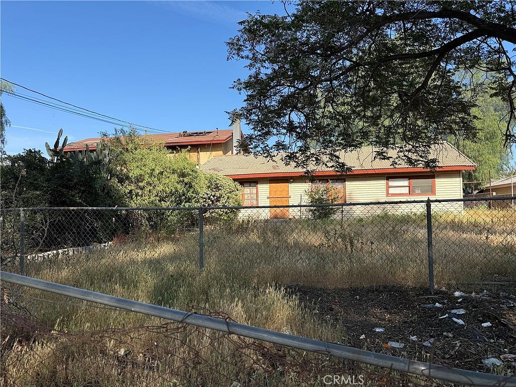 5701 Norwood Ave Riverside, CA 92505 - Thumbnail 3