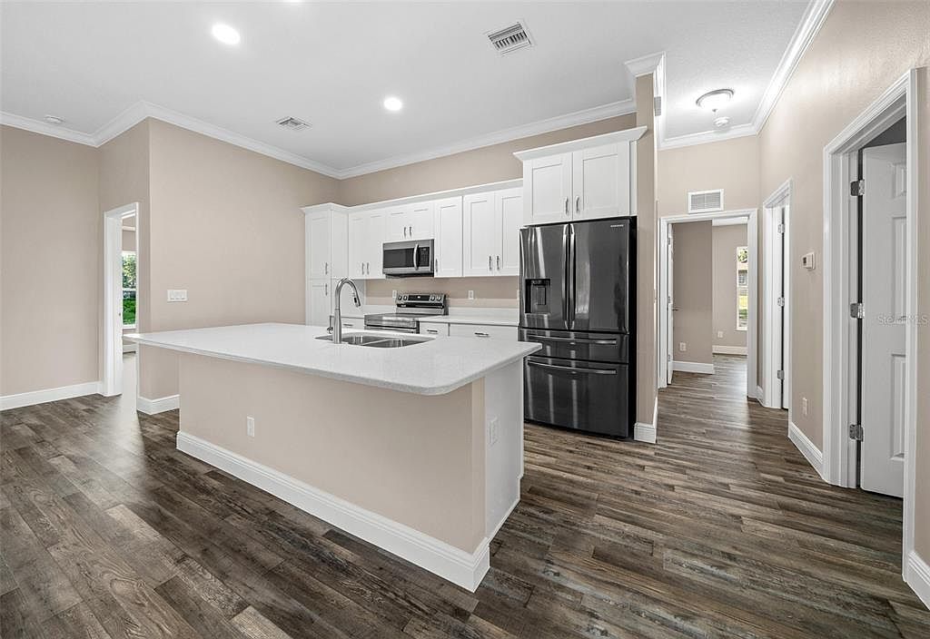 706 Stanley Ave Wildwood, FL 34785 - Thumbnail 3