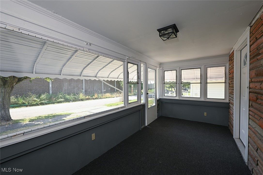 614 Parkview Ave Akron, OH 44310 - Thumbnail 3