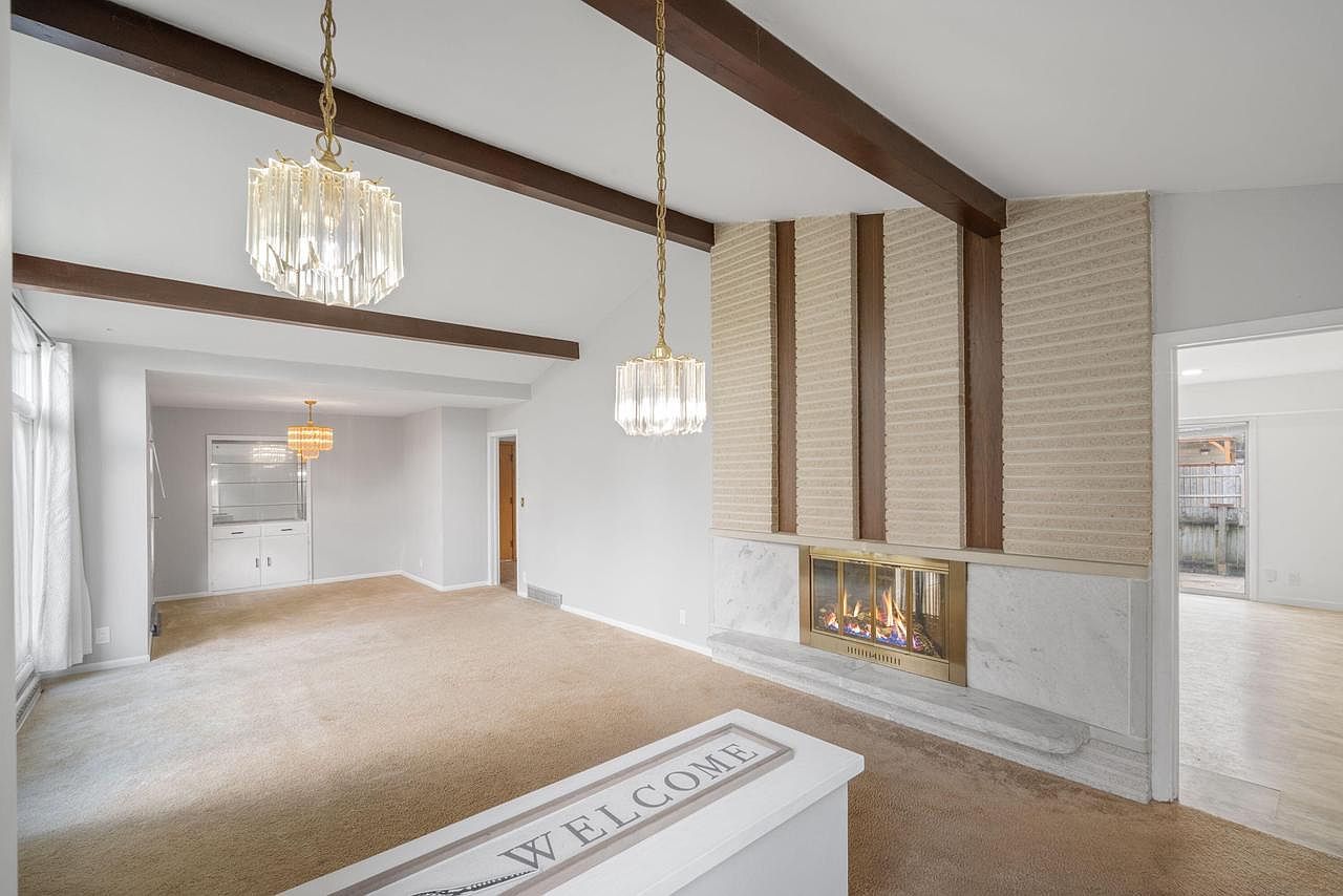 9505 W Orinda Ct Milwaukee, WI 53224 - Thumbnail 3