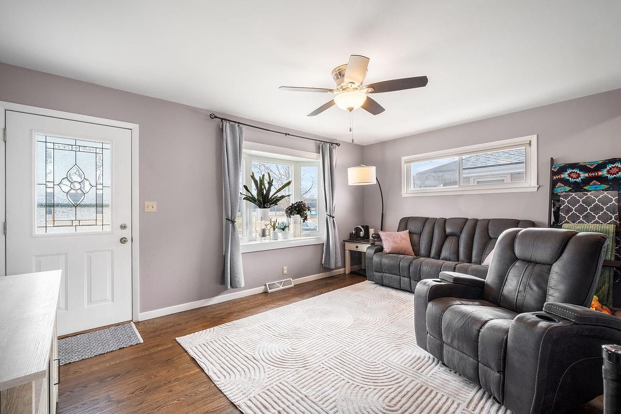 4163 S 54th St Milwaukee, WI 53220 - Thumbnail 3