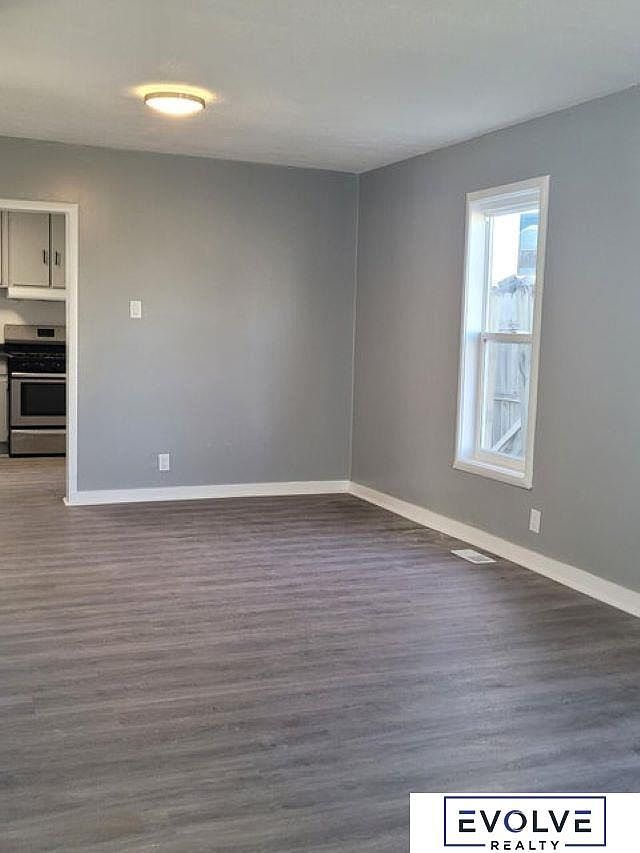 106 S 23rd St Council Bluffs, IA 51501 - Thumbnail 3