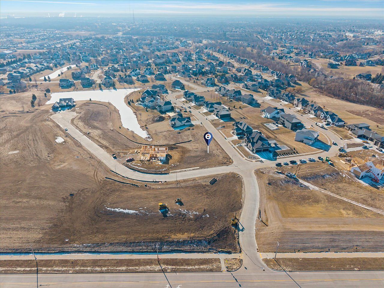 6597 Cardinal Rd Bettendorf, IA 52722 - Thumbnail 3