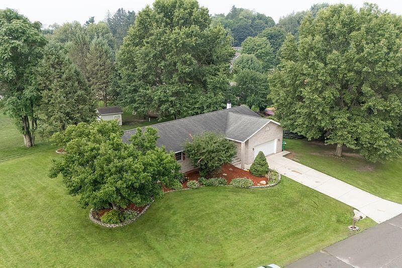 3244 W Woodmere Rdg La Porte, IN 46350 - Thumbnail 3