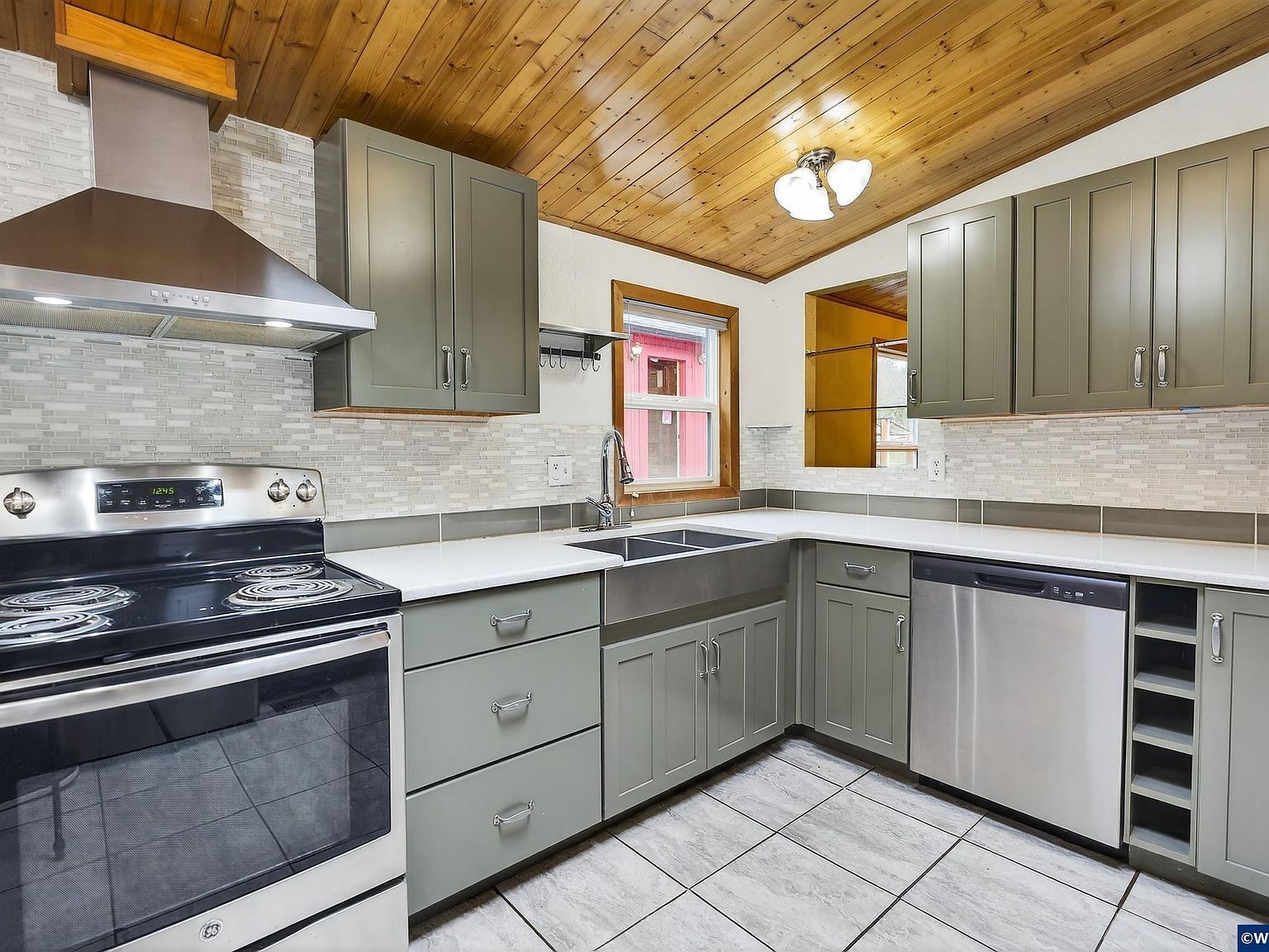 20284 El Romar Dr NE Scotts Mills, OR 97375 - Thumbnail 3