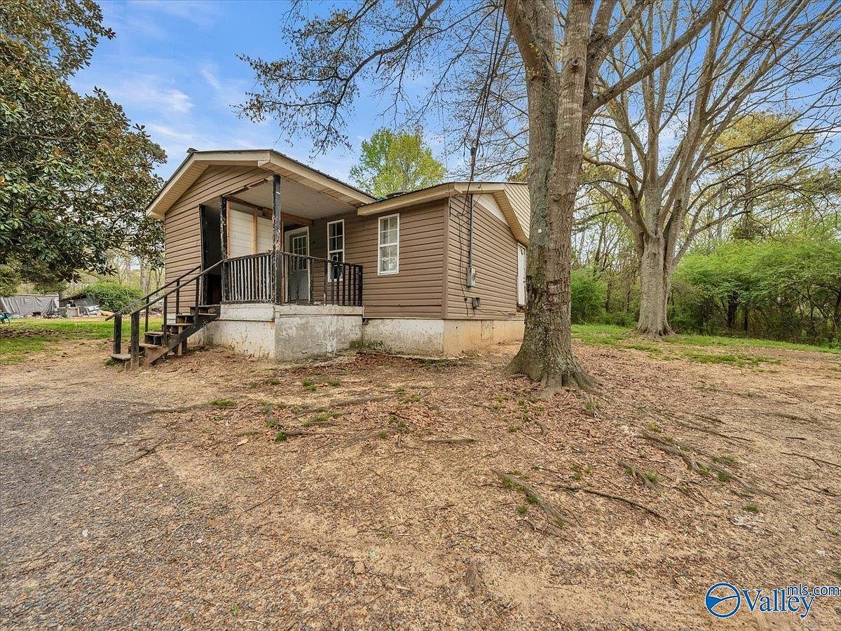 348 Vivian Jarrett Cir Arab, AL 35016 - Thumbnail 3