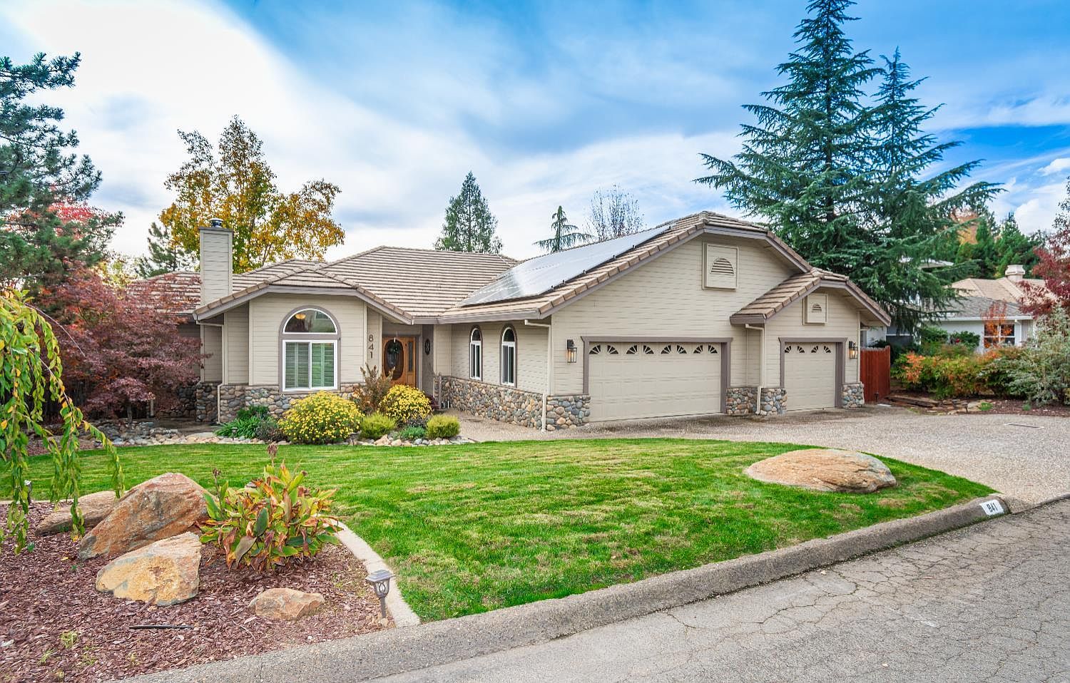 841 Oak Crest Cir Placerville, CA 95667 - Thumbnail 3