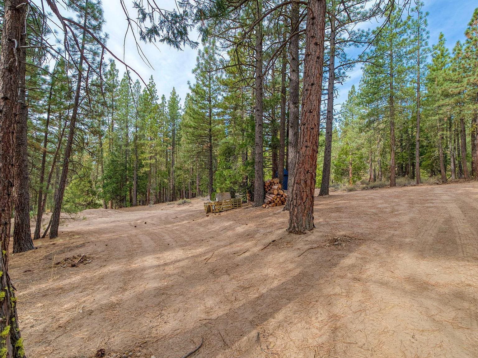 1470 Cherry Cir Portola, CA 96122 - Thumbnail 3