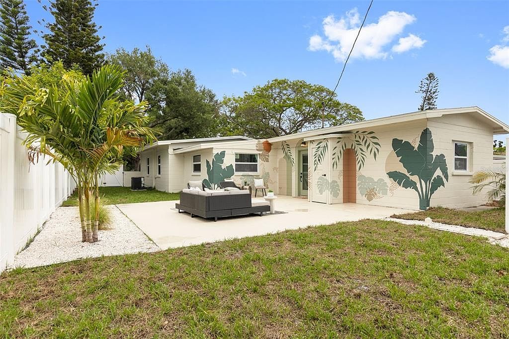 7042 Dartmouth Ave N Saint Petersburg, FL 33710 - Thumbnail 3