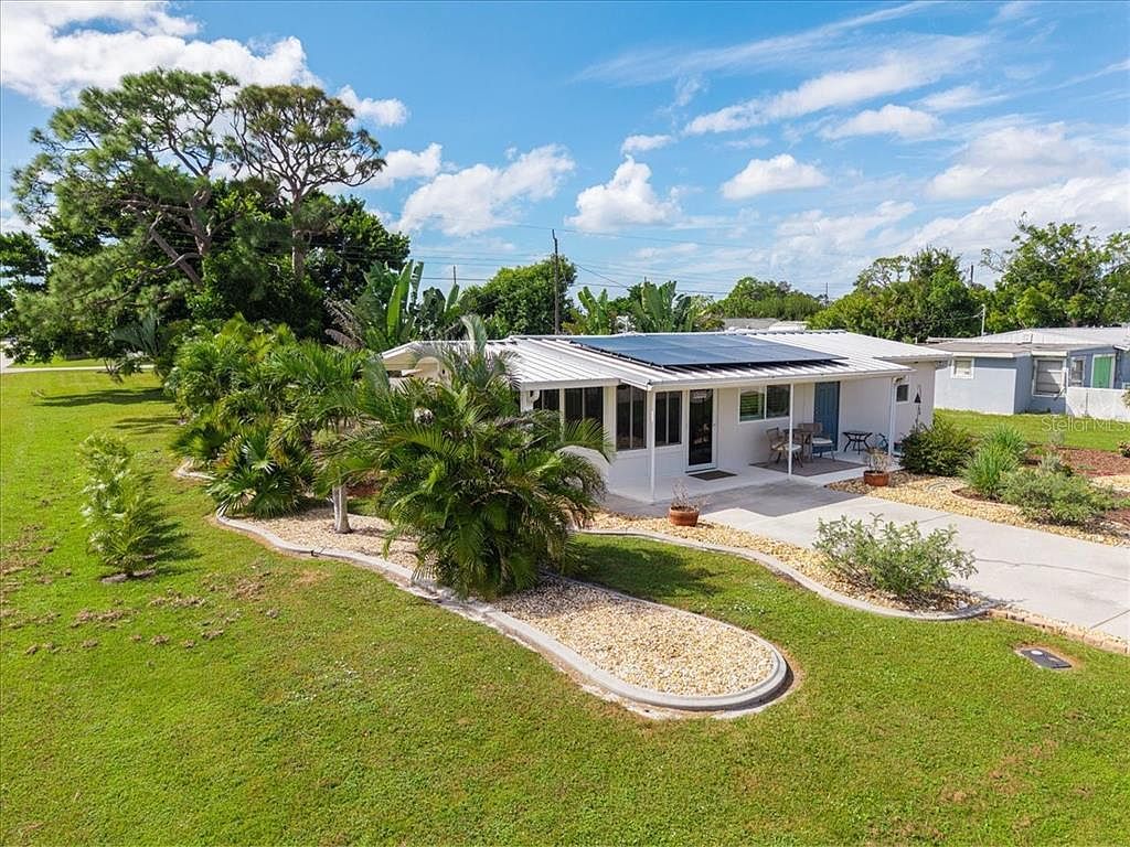 2830 10th St Englewood, FL 34224 - Thumbnail 3