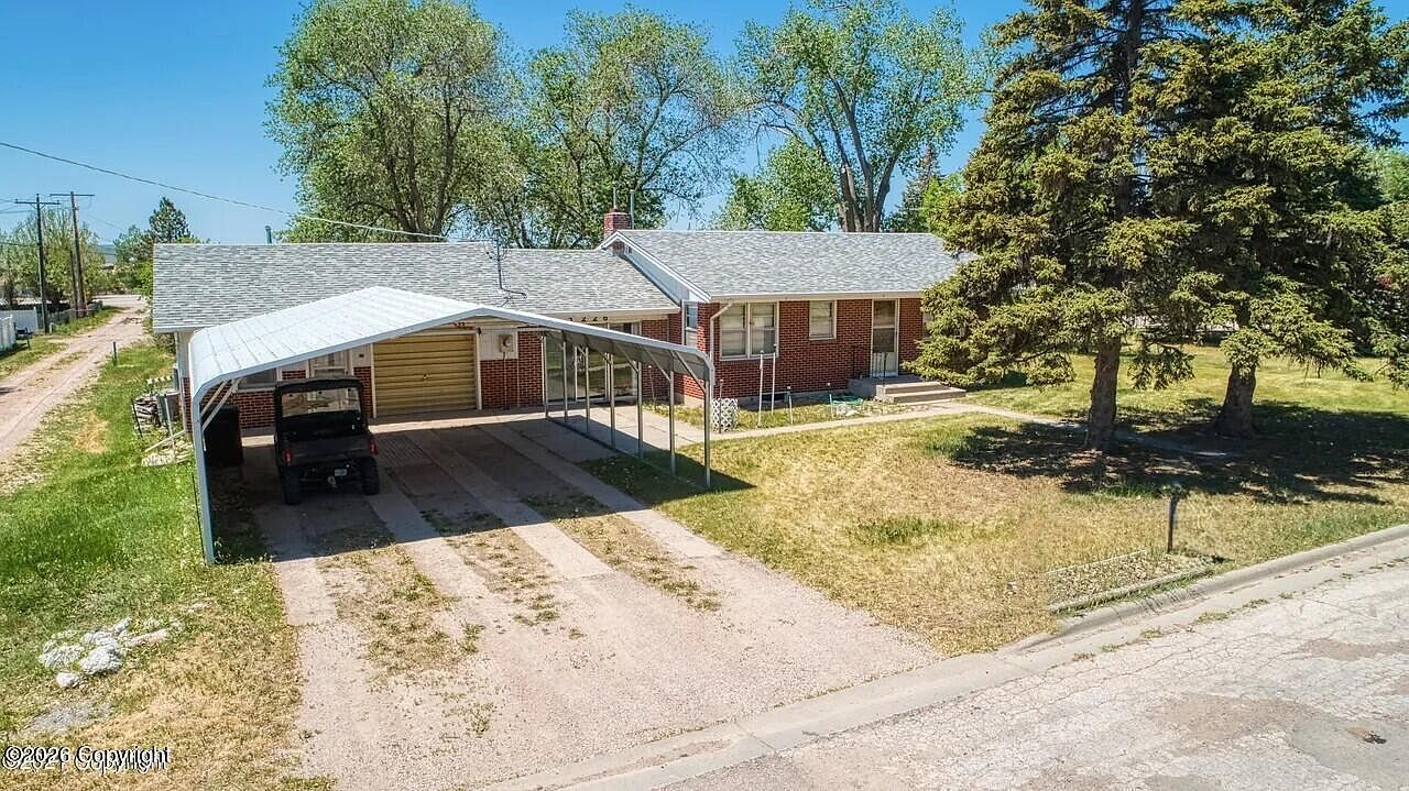 1226 Colorado Ave Upton, WY 82730 - Thumbnail 3