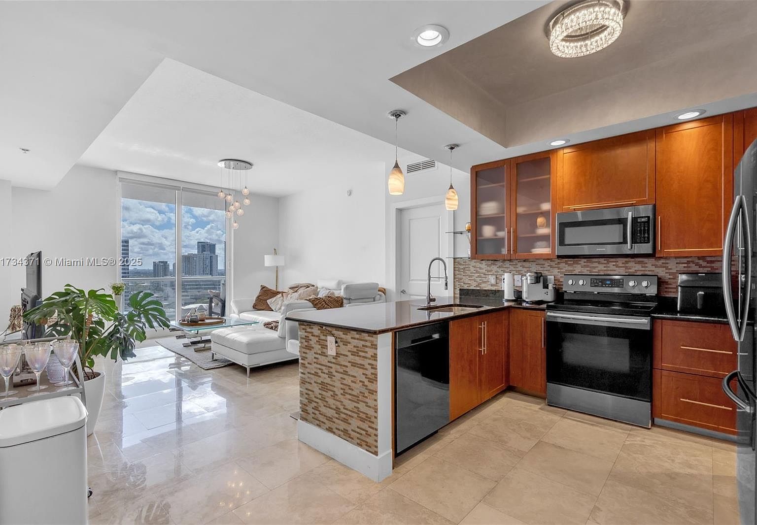 315 NE 3rd Ave APT 1804 Fort Lauderdale, FL 33301 - Thumbnail 3