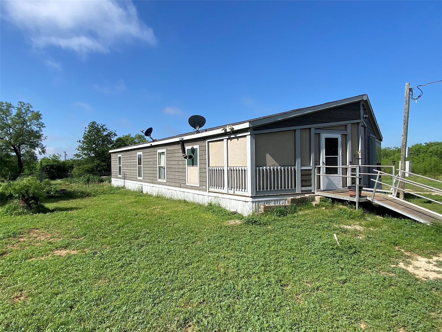 181 Mountain St Burkett, TX 76828 - Thumbnail 3