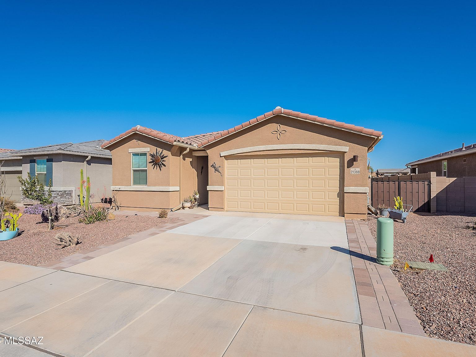 21388 E Charmaine Rd Red Rock, AZ 85145 - Thumbnail 3