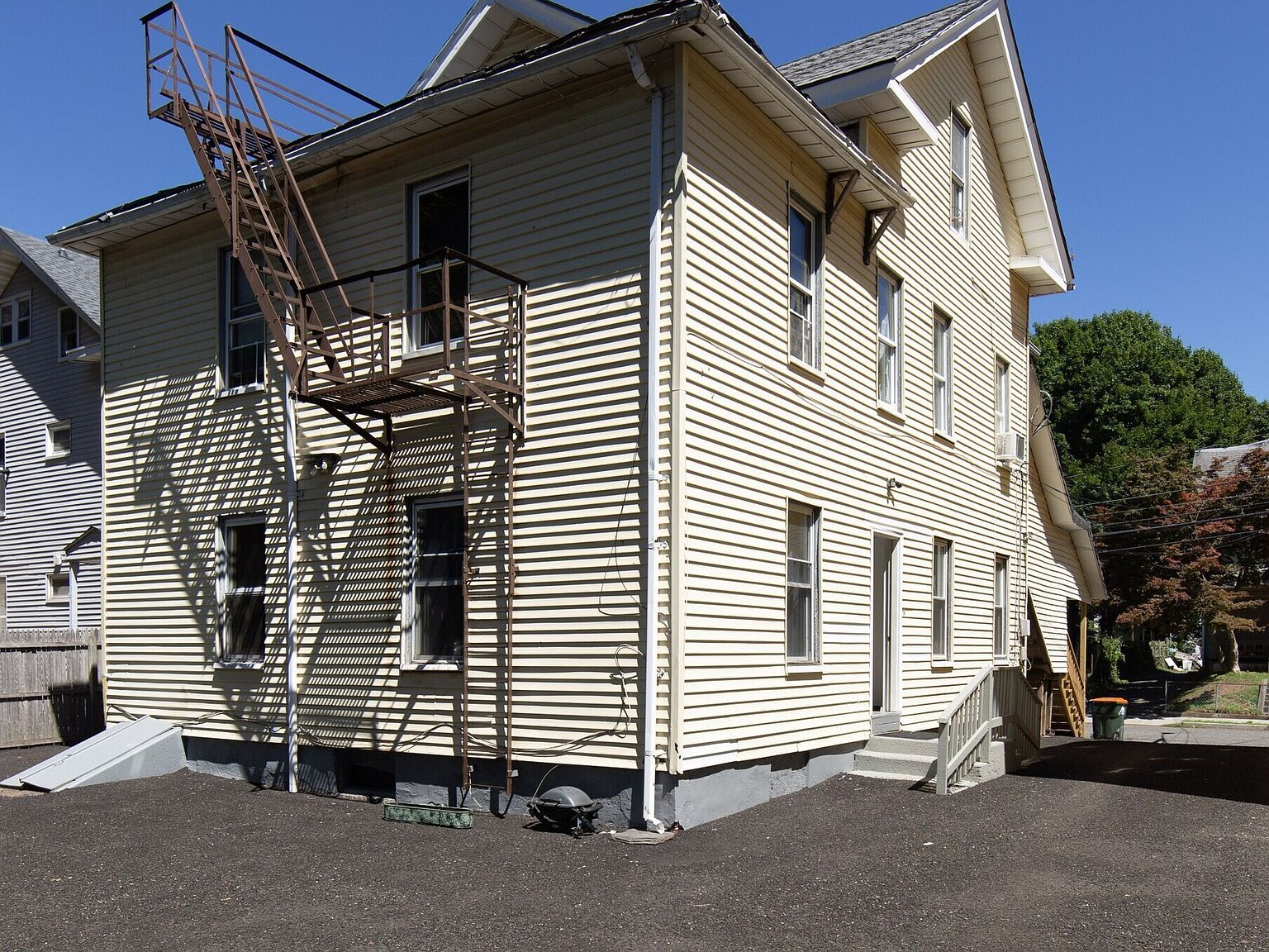 102 Franklin St Meriden, CT 06450 - Thumbnail 3