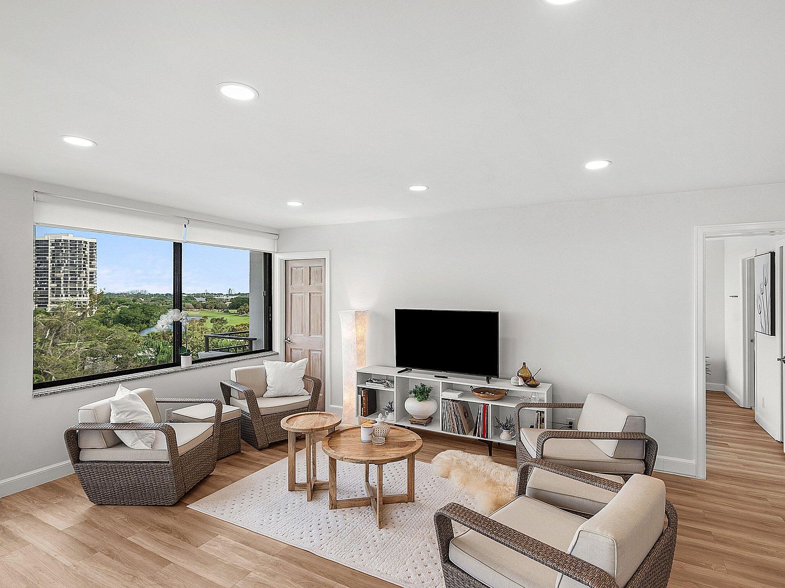 1500 Presidential Way APT 703 West Palm Beach, FL 33401 - Thumbnail 3