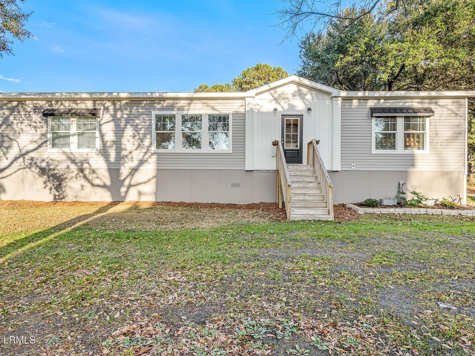 97 Rose Island Rd Saint Helena Island, SC 29920 - Thumbnail 3