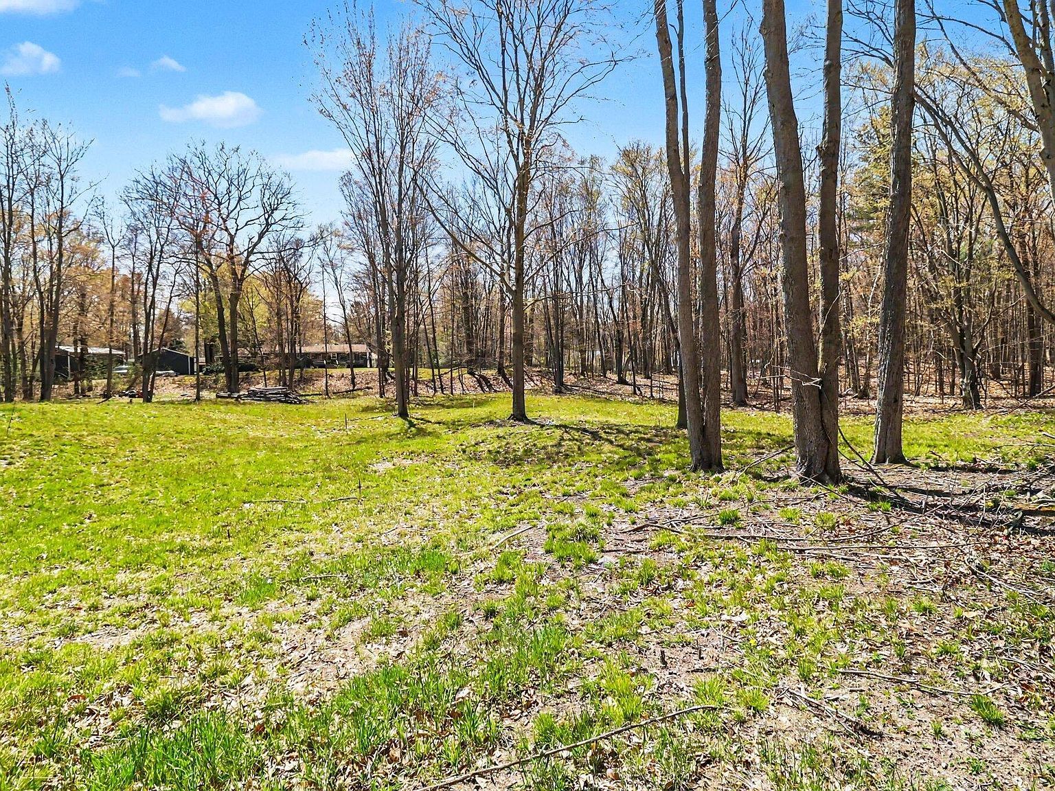 4717 N Lincoln Rd Ludington, MI 49431 - Thumbnail 3